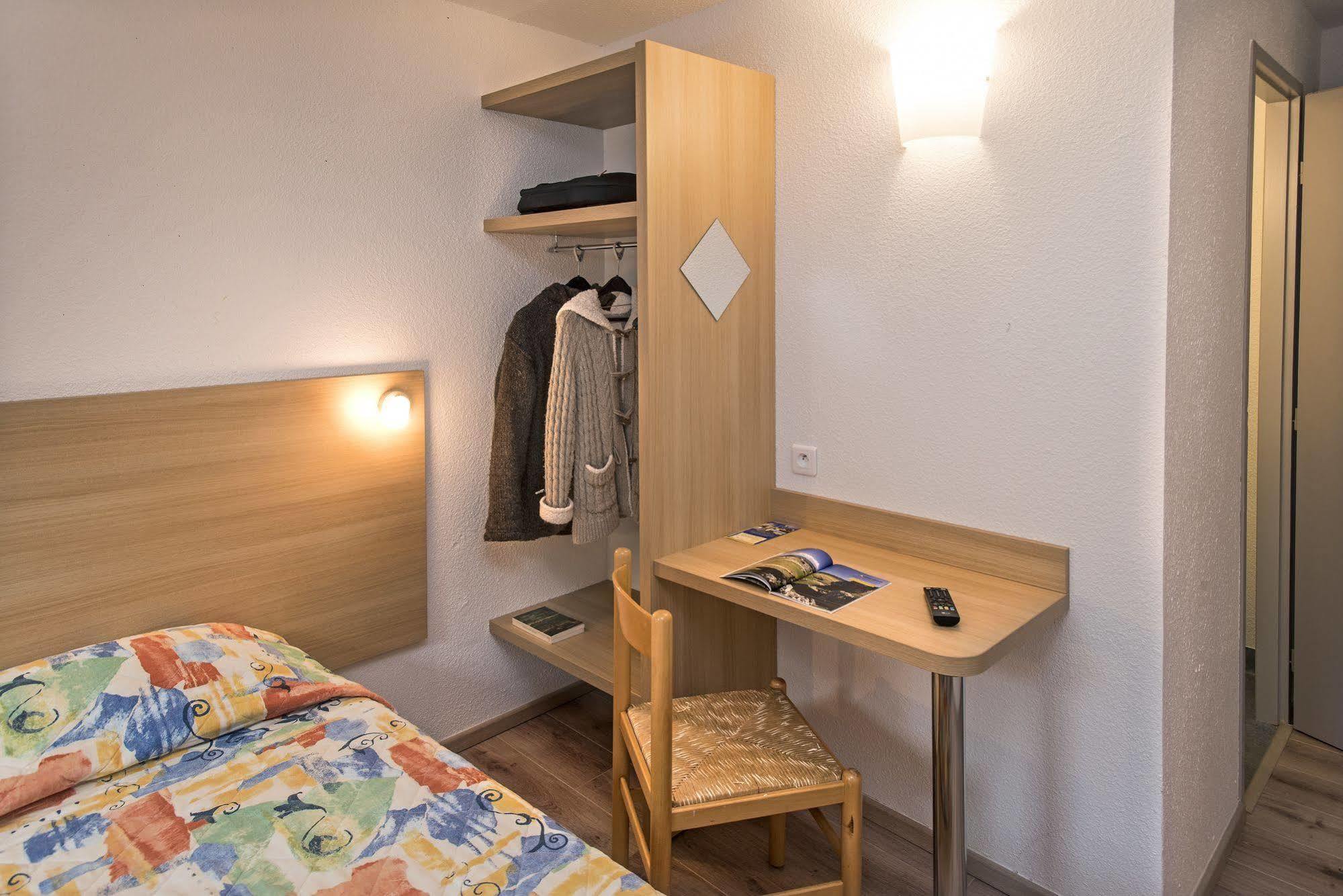 Brit Hotel Essentiel Deltour 망드 외부 사진